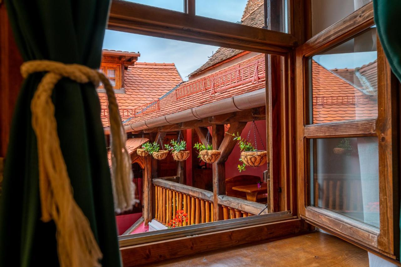 Boutique Hotel Von Graf Sighişoara Exterior foto
