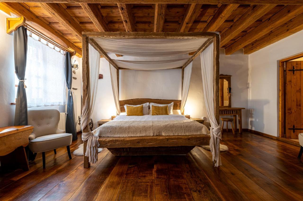 Boutique Hotel Von Graf Sighişoara Exterior foto