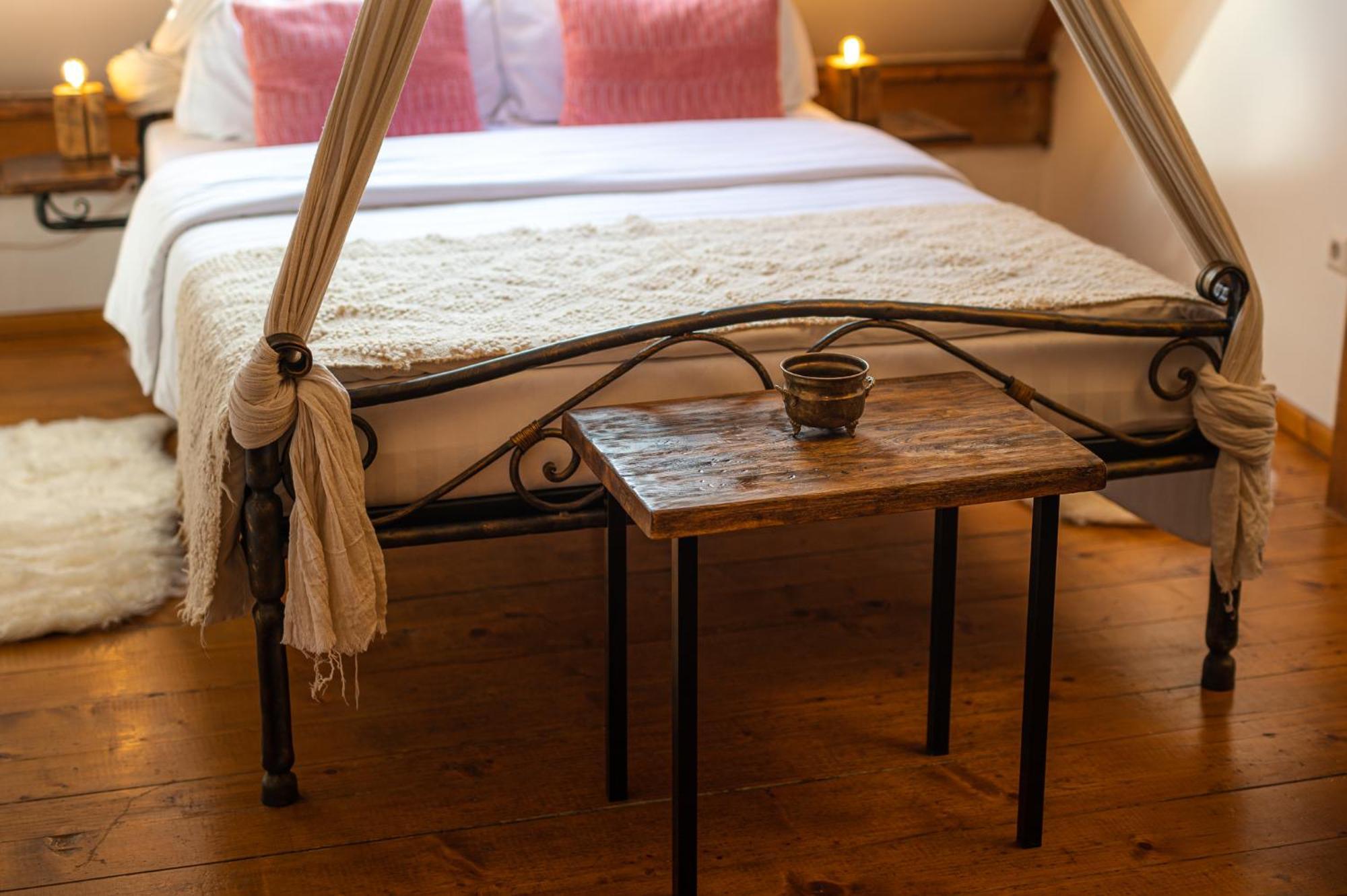 Boutique Hotel Von Graf Sighişoara Habitación foto